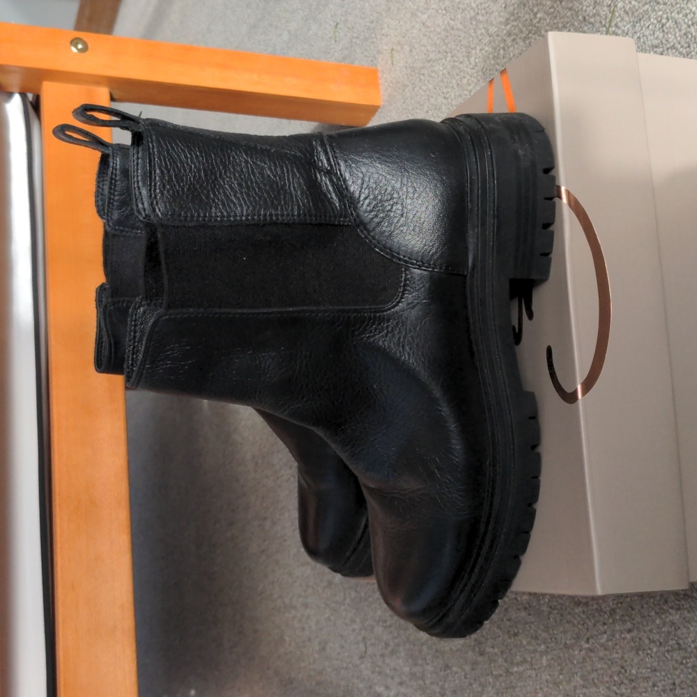 Lucky Brand Black ankle chunky boots